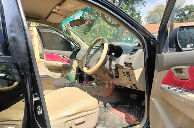 Toyota Hilux 2011 Black