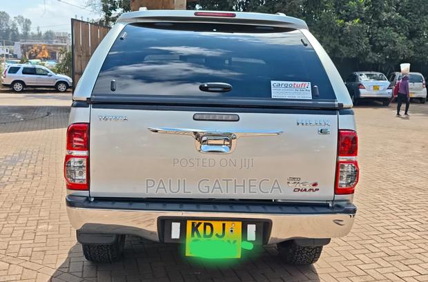 Toyota Hilux 2015 White