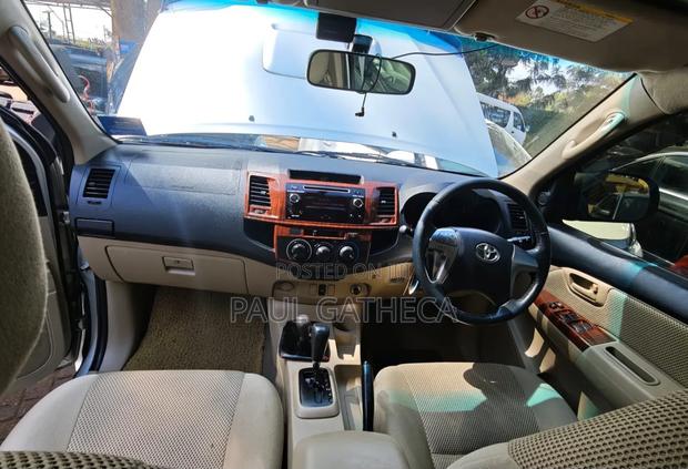 Toyota Hilux 2015 White