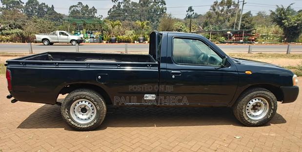 Nissan Hardbody 2012 Green