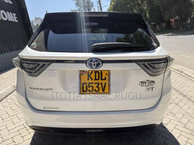 Toyota Harrier 2016 White