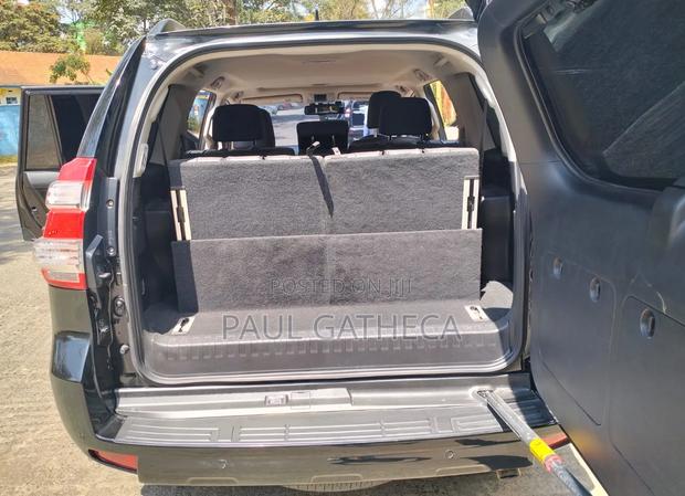 Toyota Land Cruiser Prado 2016 Gray
