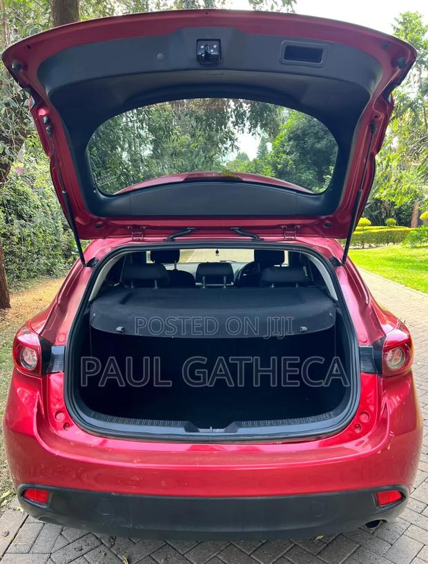 Mazda Axela 2015 Red