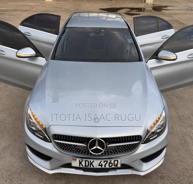 Mercedes-Benz C200 2015 Blue