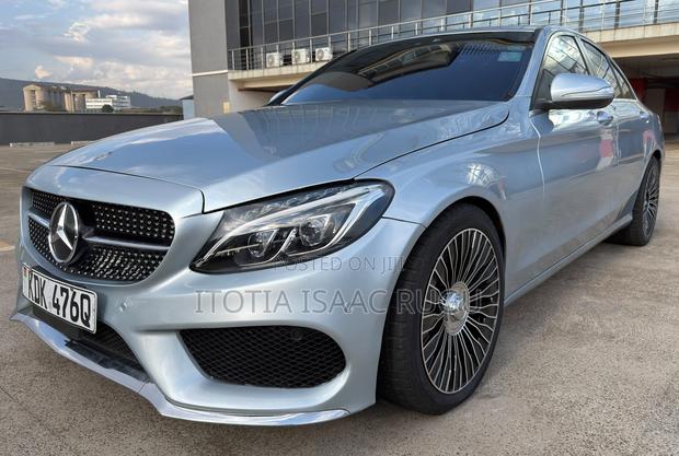 Mercedes-Benz C200 2015 Blue