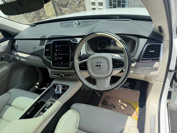 Volvo XC90 2019 Pearl