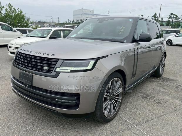 Land Rover Range Rover Vogue 2023 Gold