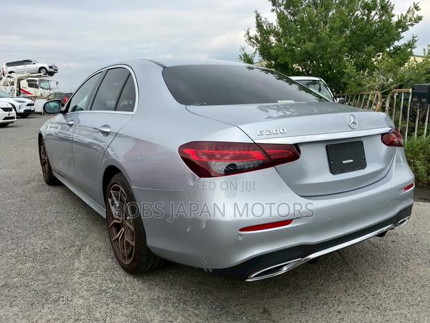 Mercedes-Benz E200 2021 Silver