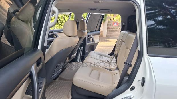 Toyota Land Cruiser 2008 White