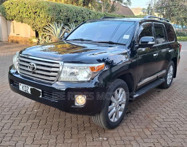 Toyota Land Cruiser 2012 Black