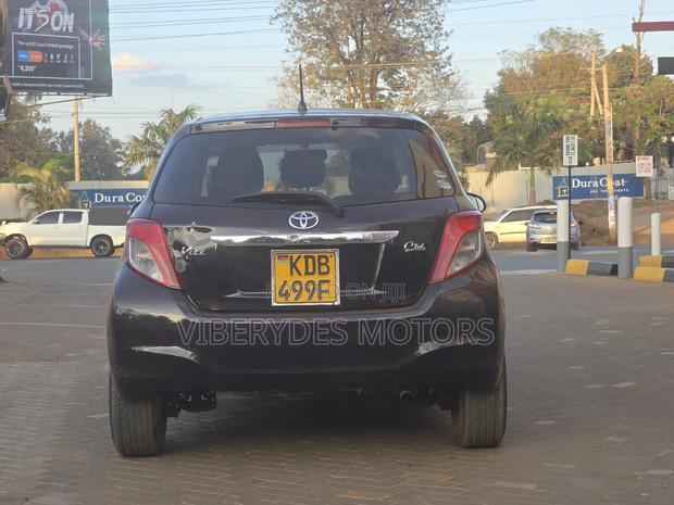 Toyota Vitz 2013