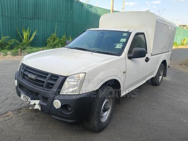 Isuzu D-MAX 2010 White