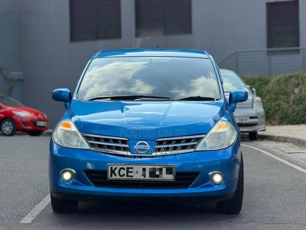 Nissan Tiida 2009 Blue