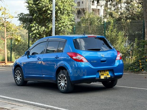 Nissan Tiida 2009 Blue