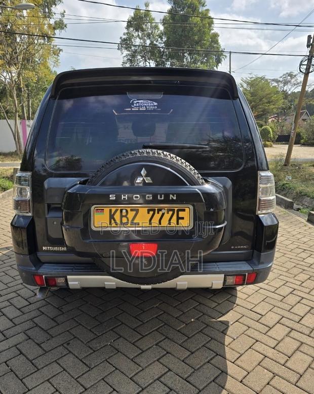 Mitsubishi Pajero 2008 Black