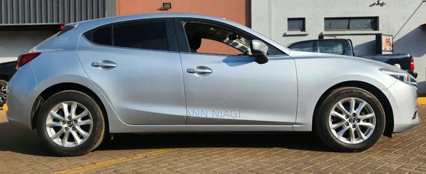 Mazda Axela 2018 Silver