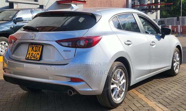 Mazda Axela 2018 Silver