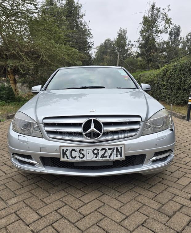 Mercedes-Benz C200 2012 Silver