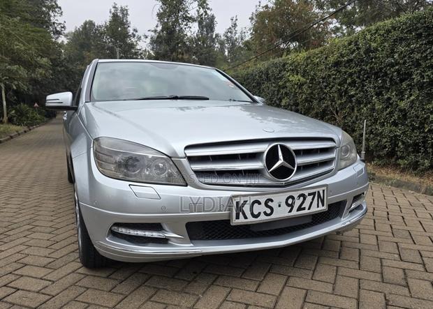Mercedes-Benz C200 2012 Silver