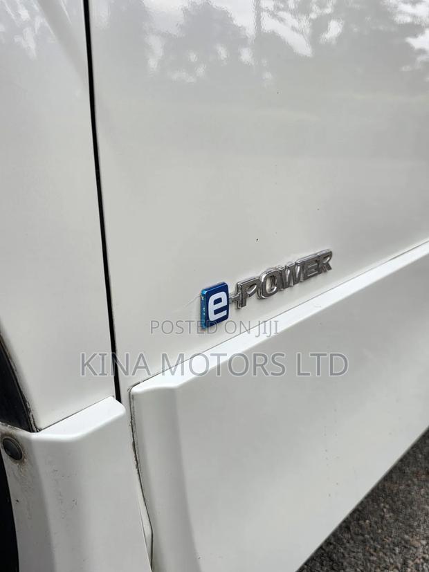 Nissan Serena 2019 Pearl