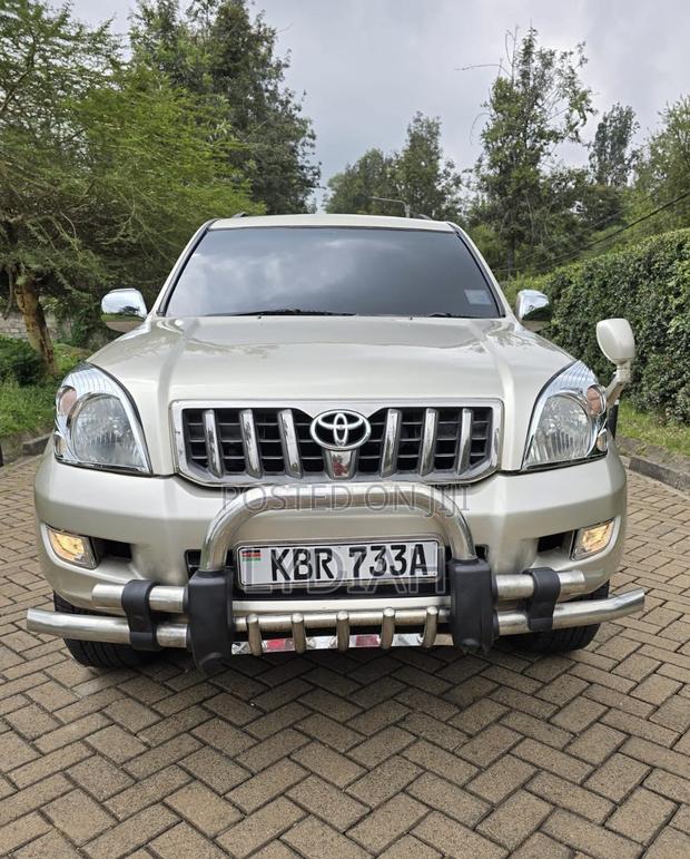 Toyota Land Cruiser Prado 2005 Gold