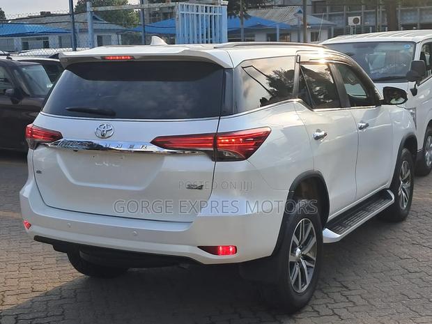 Toyota Fortuner 2019 White