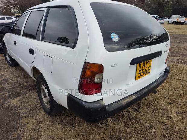 Toyota Corolla 2002 White
