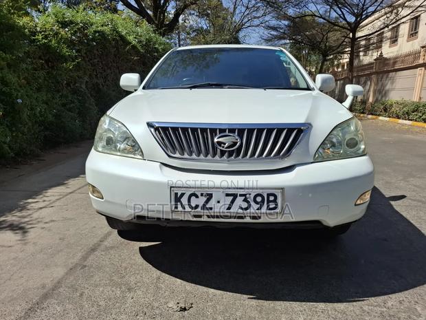 Toyota Harrier 2.4 2012 White