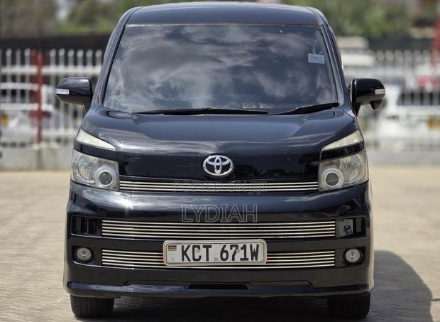 Toyota Voxy 2012 Black