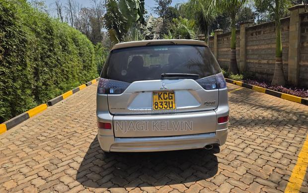 Mitsubishi Outlander 2010 Silver