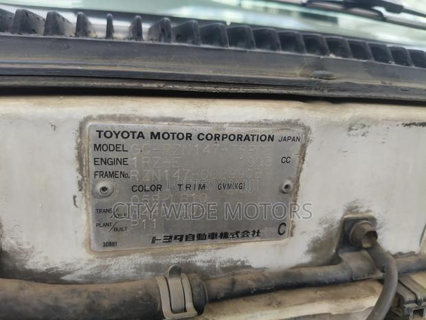 Toyota Hilux 2010 White