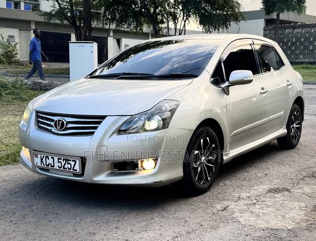 Toyota Blade 2012 Silver