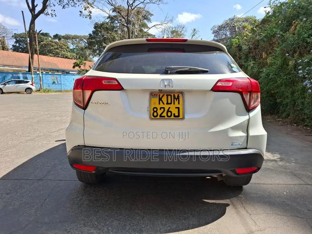 Honda Vezel 1.5 2WD 2016 White