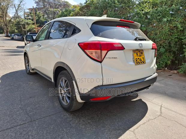 Honda Vezel 1.5 2WD 2016 White