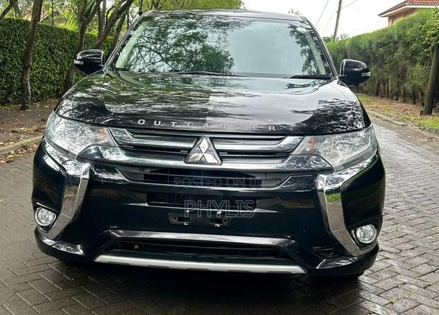 Mitsubishi Outlander 2016 Black