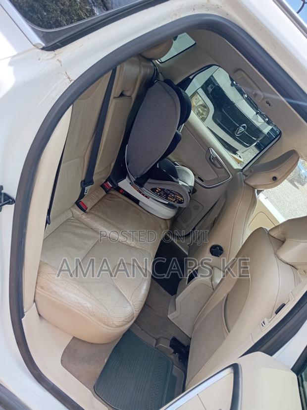 Volvo XC60 2010 White