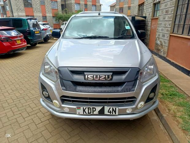 Isuzu D-MAX 2024 Silver