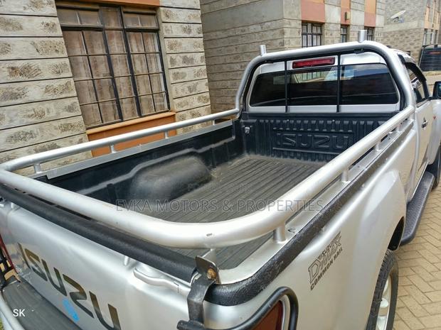 Isuzu D-MAX 2024 Silver
