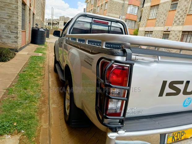 Isuzu D-MAX 2024 Silver