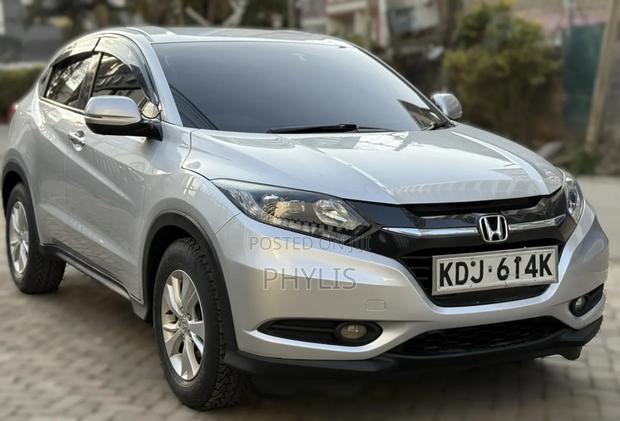 Honda Vezel 2015 Silver