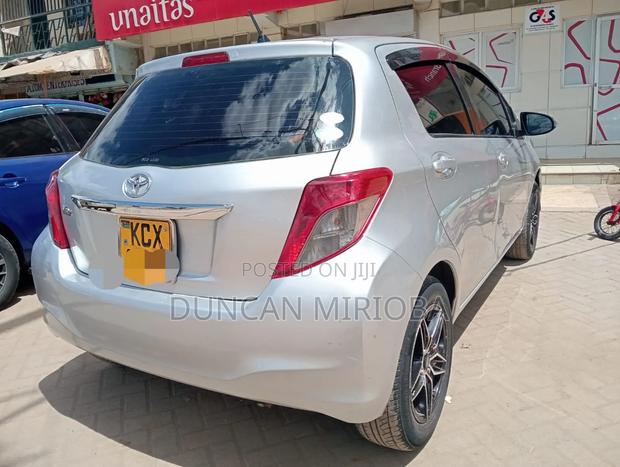 Toyota Vitz 2012 Gray