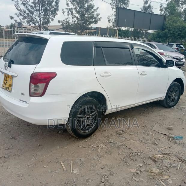 Toyota Corolla Fielder 2010 White