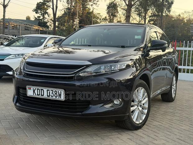 Toyota Harrier 2.0 2015 Black