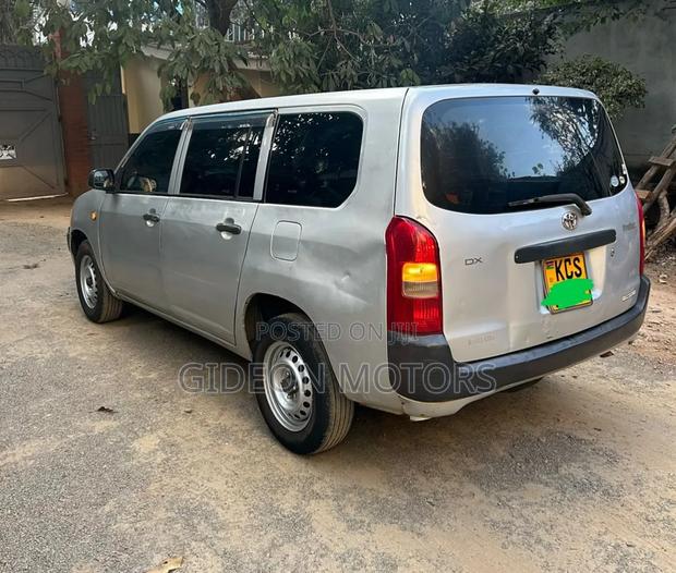Toyota Probox 2012 Silver
