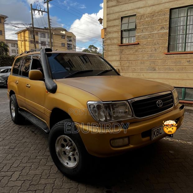 Toyota Land Cruiser 100 4.2 TD Executive 2004 Gold