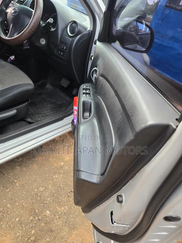 Nissan Latio 1.2 2015 Silver