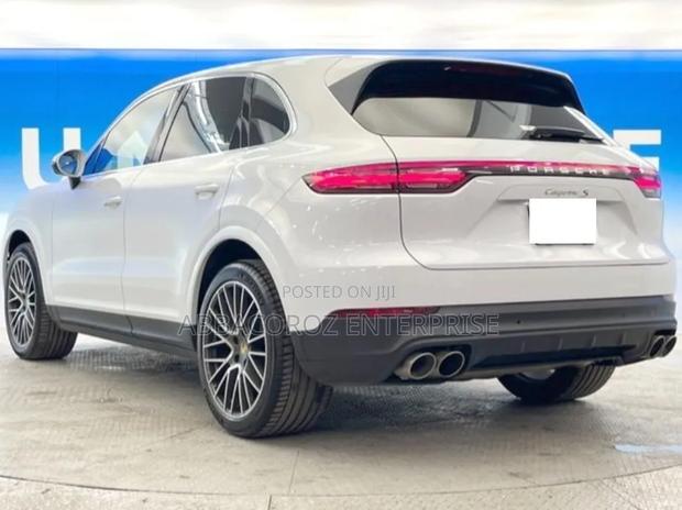 Porsche Cayenne 2019 Pearl