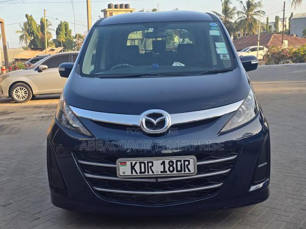 Mazda Biante 2017 Blue