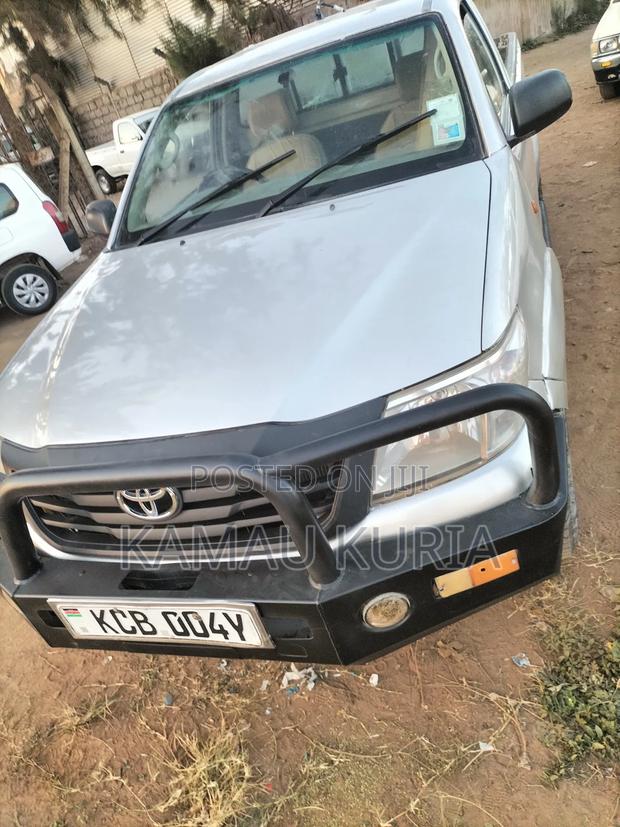 Toyota Hilux 2016 Silver