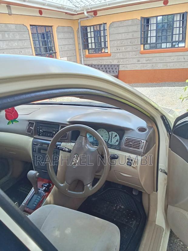 Toyota Corolla 2002 White